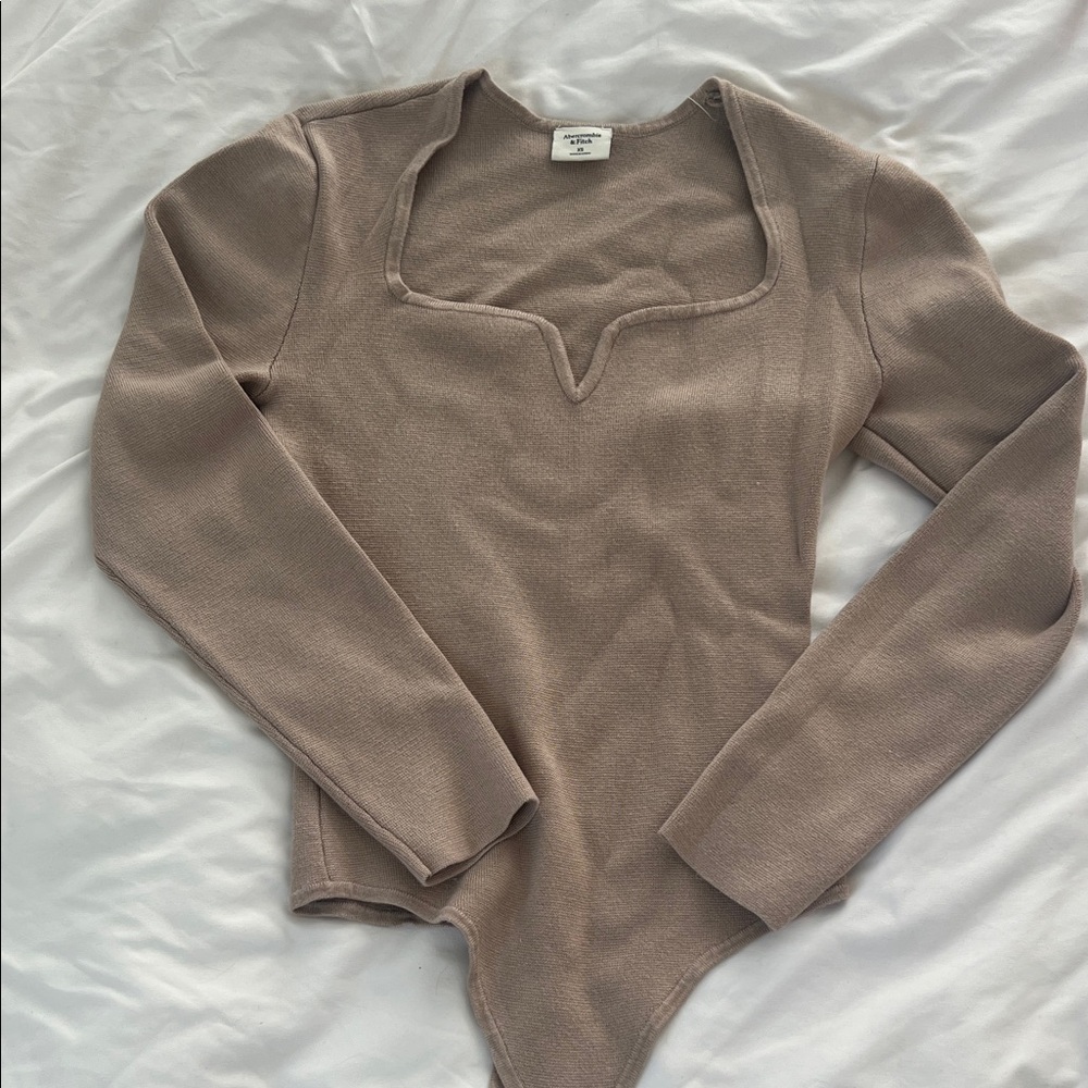 Elegant Beige Womens Sweetheart Neck Bodsysuit
